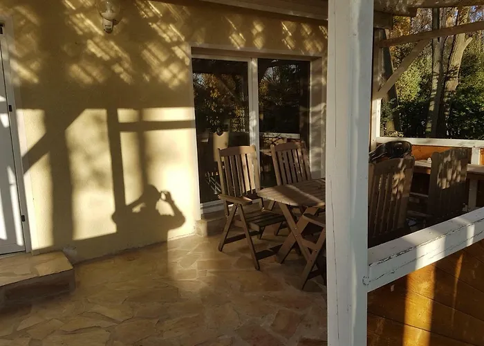 Gemutlicher Ferienbungalow Am Felsensee Bei Pretzien